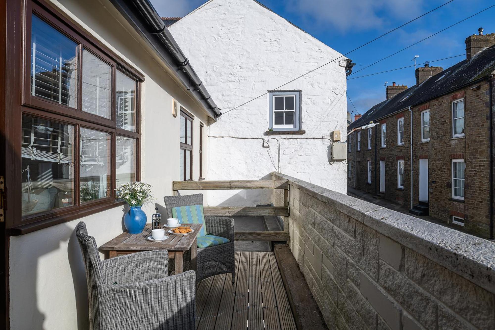 The Boathouse For Two, St Davids, Garage Parking Villa Exterior photo
